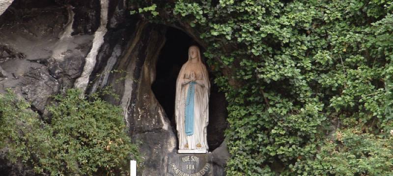 lourdes1